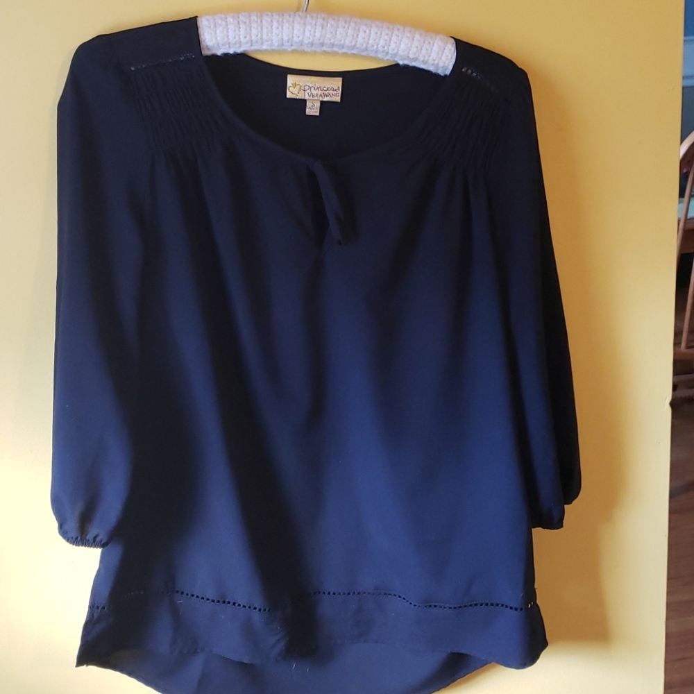 Princess Vera Wang tunic top